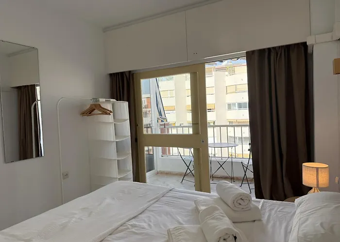 The Iii Center - Eaw Homes * Marbella