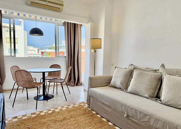 Apartment The Iii Center - Eaw Homes *